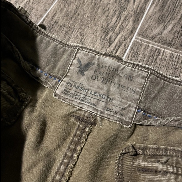 American Eagle Cargo Shorts Classic Length Baggy Y2K Mens Size 38 Brown - Picture 3 of 5